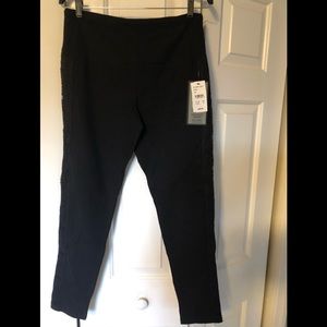 Intro love the fit leggings.  New with tags.  NBW.